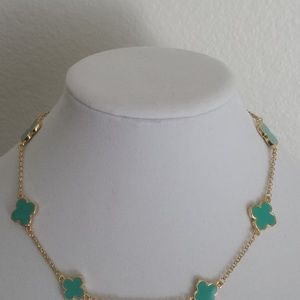 Gold plated nacklace, Turquioes four leaf …